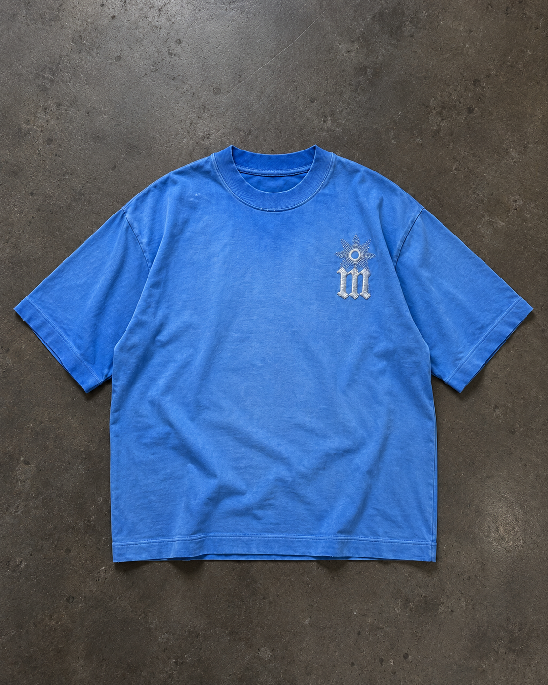 "m" by Mwami embroidered logo oversized tee - Faded Blue